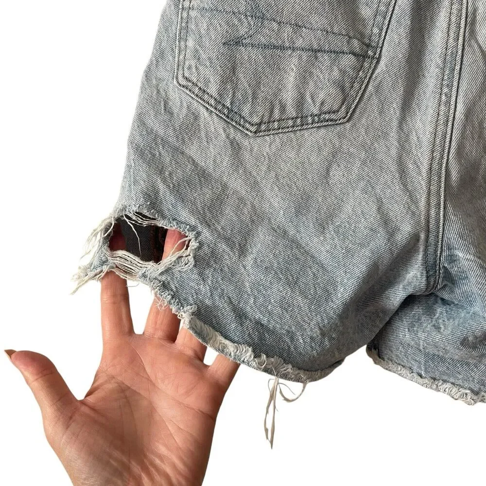 American Eagle 0 Baggy Mom Shorts Light Blue Denim High Rise Raw Hem